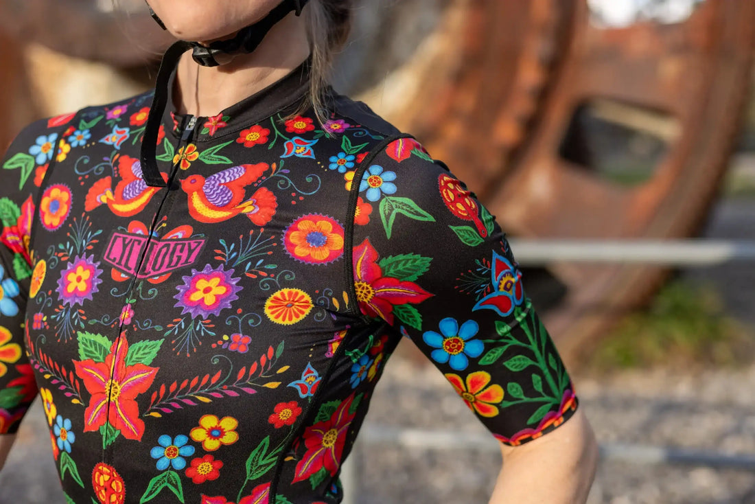 How Should a Cycling Jersey Fit? Your Guide to Finding the Right Size