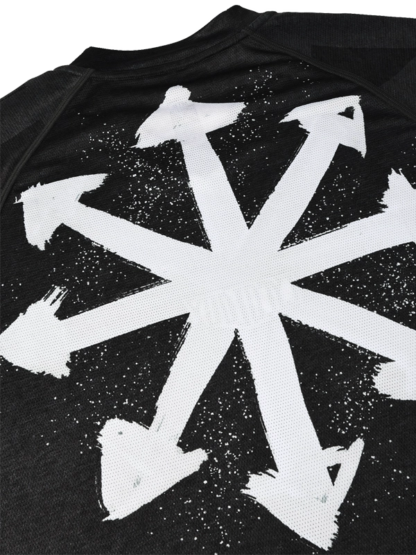 Black MTB shirt with white arrow pattern 